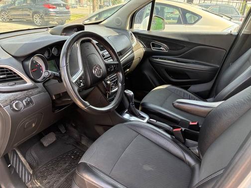 White Pearl Tricoat 2014 Buick Encore Base