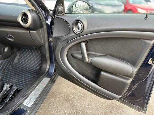 2012 MINI Cooper S Countryman Base