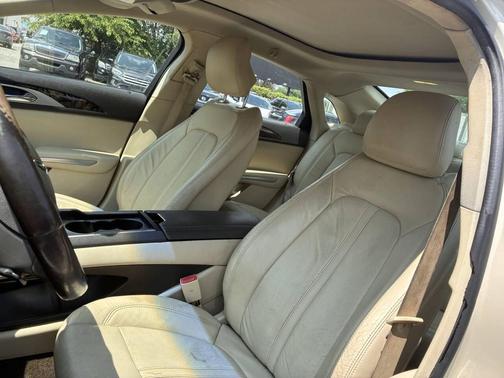 Platinum Dune Metallic Tri-Coat 2015 Lincoln MKZ Base