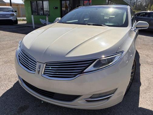 Platinum Dune Metallic Tri-Coat 2015 Lincoln MKZ Base