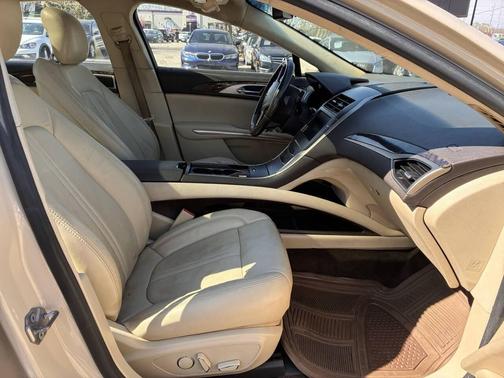 Platinum Dune Metallic Tri-Coat 2015 Lincoln MKZ Base