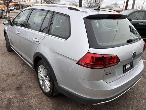 2017 Volkswagen Golf Alltrack TSI SEL