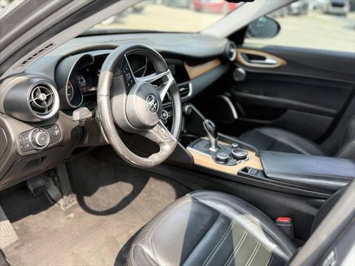 2017 Alfa Romeo Giulia Ti