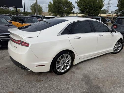 2014 Lincoln MKZ Base