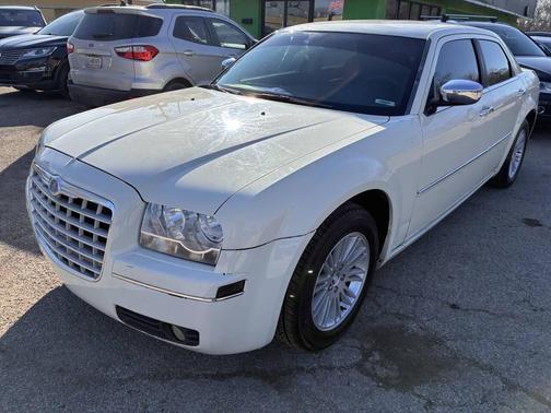 2010 Chrysler 300 Touring