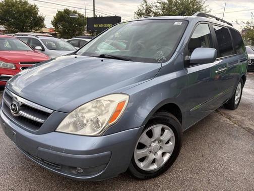2007 Hyundai Entourage GLS