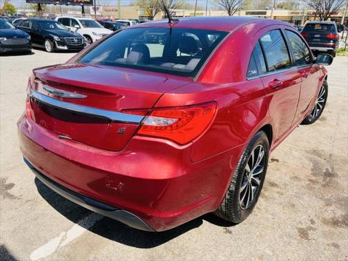 2013 Chrysler 200 Touring