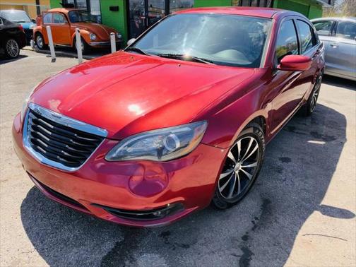 2013 Chrysler 200 Touring