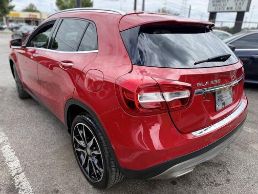 2017 Mercedes-Benz GLA 250 Base