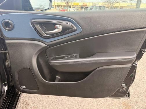 Black Clearcoat 2015 Chrysler 200 S