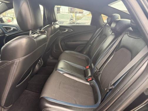 Black Clearcoat 2015 Chrysler 200 S