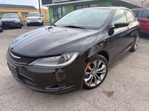Black Clearcoat 2015 Chrysler 200 S