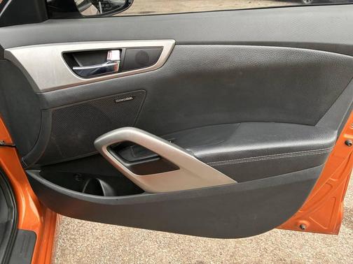 2012 Hyundai Veloster Base