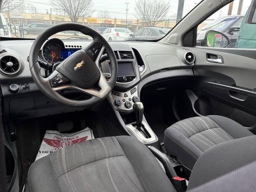 2016 Chevrolet Sonic LT