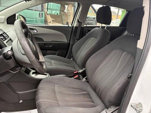 2016 Chevrolet Sonic LT