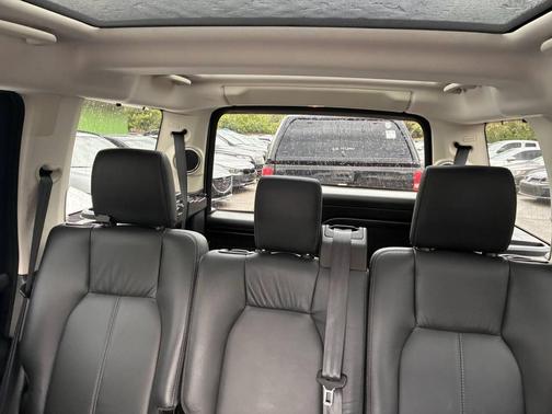 White 2016 Land Rover LR4 Base