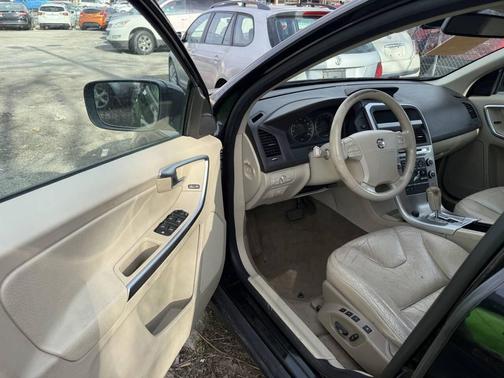 2010 Volvo XC60 3.2