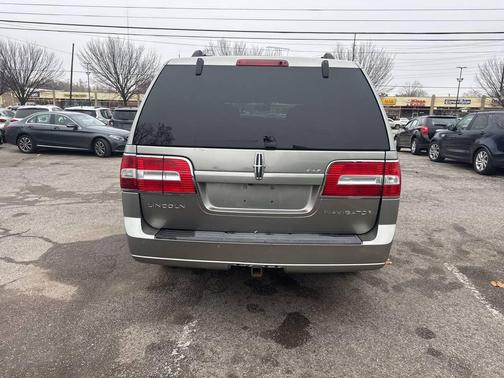 2009 Lincoln Navigator Base