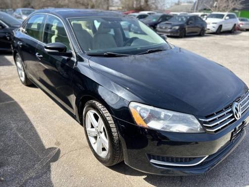 2013 Volkswagen Passat 2.0 TDI SE w/ Sunroof