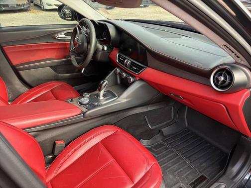 2018 Alfa Romeo Giulia Ti Sport