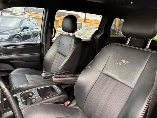 Billet Silver Metallic Clearcoat 2014 Chrysler Town & Country S