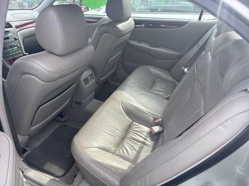 2003 Lexus ES 300 Base
