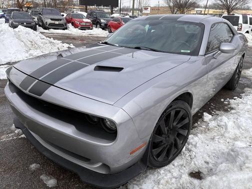 2016 Dodge Challenger SXT