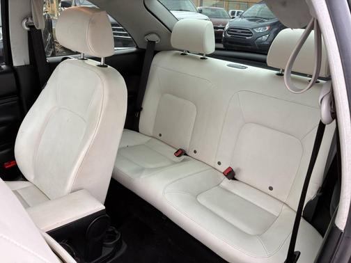 2008 Volkswagen New Beetle Black Tie Edition