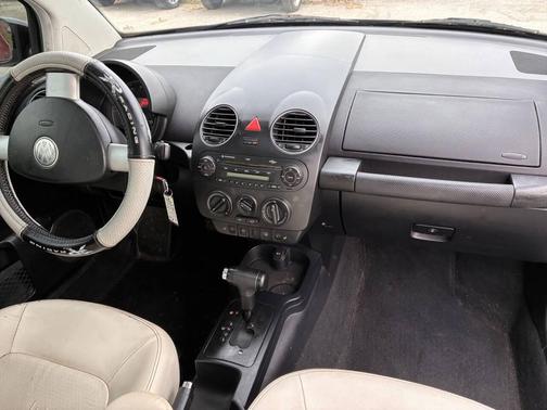 2008 Volkswagen New Beetle Black Tie Edition