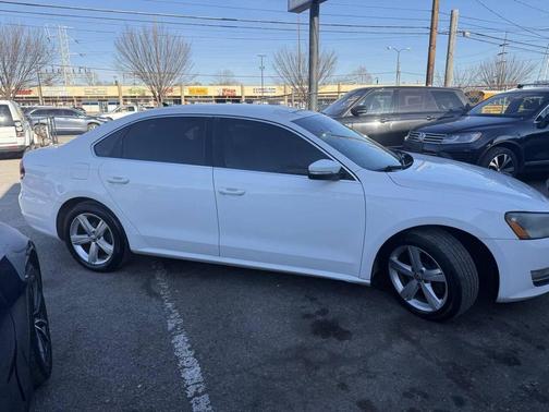 2015 Volkswagen Passat 1.8T Limited Edition