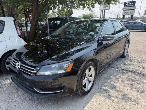 Black 2012 Volkswagen Passat 2.5 SE