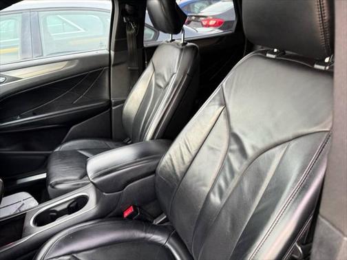 2015 Lincoln MKC Base