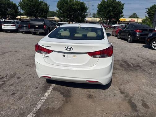 Pearl White 2011 Hyundai ELANTRA GLS