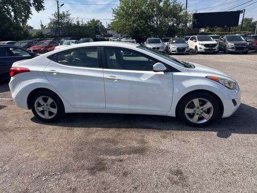 Pearl White 2011 Hyundai ELANTRA GLS