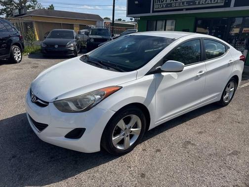 Pearl White 2011 Hyundai ELANTRA GLS