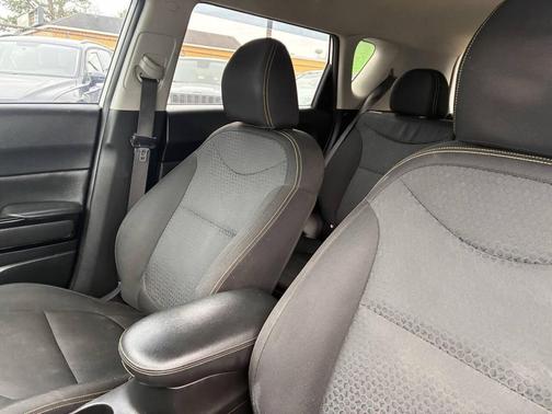 Clear White 2014 Kia Soul +