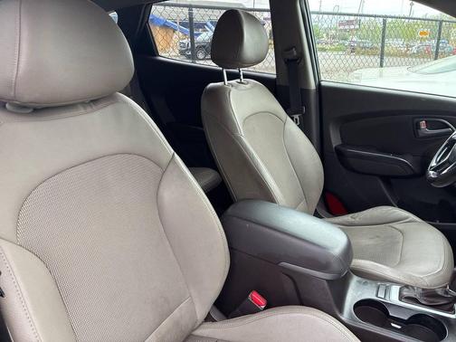 Ash Black 2014 Hyundai TUCSON SE