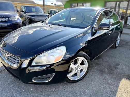 2013 Volvo S60 T5 Platinum