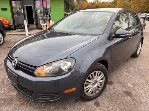 2010 Volkswagen Golf 4-Door