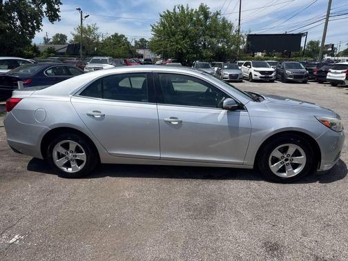 Silver Ice Metallic 2016 Chevrolet Malibu Limited LT