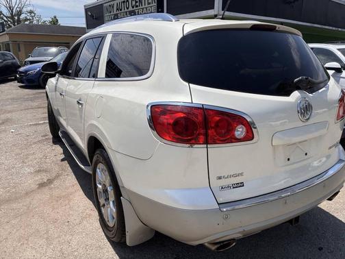 Off White 2011 Buick Enclave 2XL