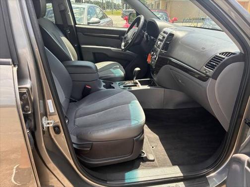 2012 Hyundai SANTA FE SE