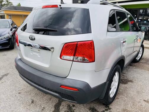 2011 Kia Sorento LX