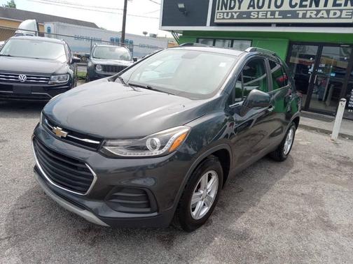 Gray 2017 Chevrolet Trax LT