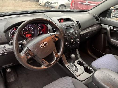 2013 Kia Sorento LX