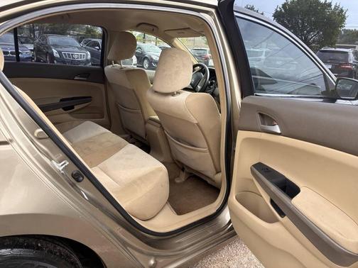 Gold 2009 Honda Accord 2.4 LX
