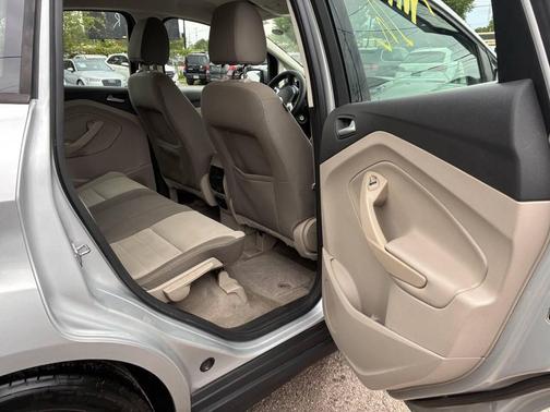 Ingot Silver Metallic 2014 Ford C-Max Hybrid SE