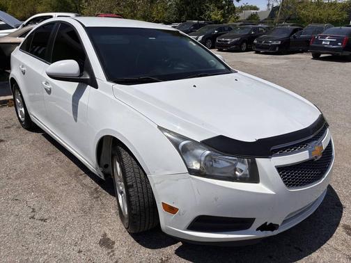 Summit White 2013 Chevrolet Cruze 1LT