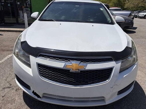 Summit White 2013 Chevrolet Cruze 1LT