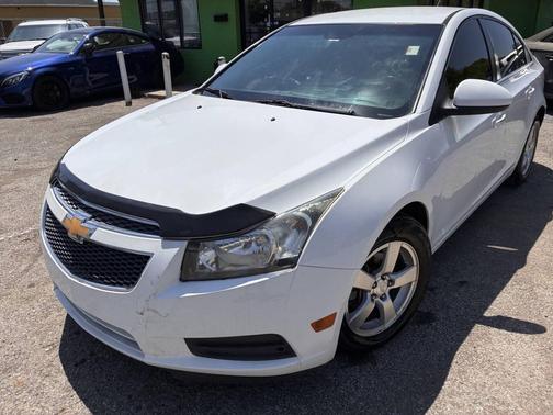 Summit White 2013 Chevrolet Cruze 1LT
